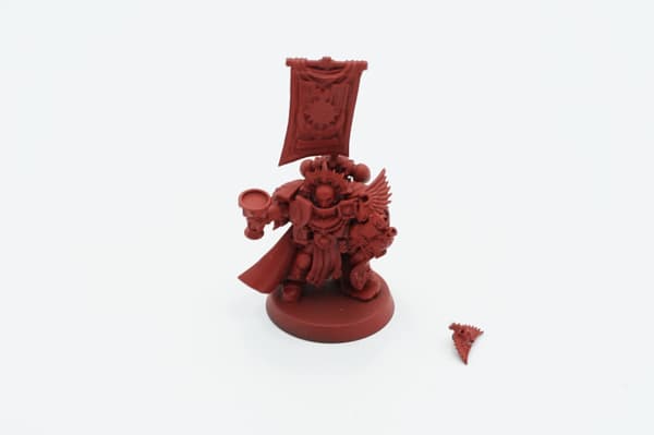 Warhammer 40k Blood Angels Captain plastic figurine