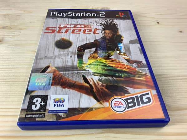 FIFA STREET – in excellent condition – PS2 disc