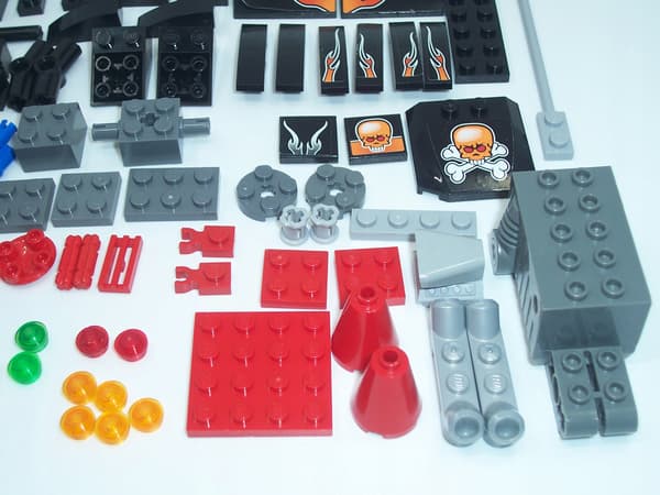 Second-hand LEGO Racers 8164 Extreme Wheelie, pull-back car