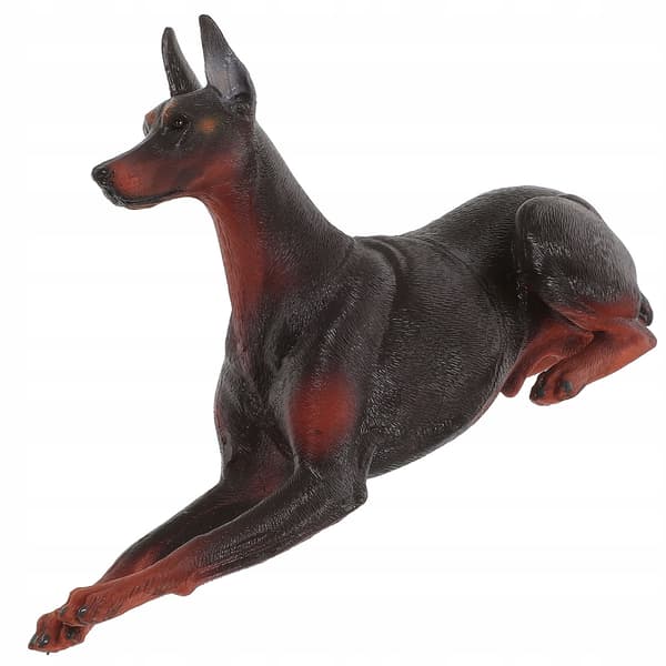 A TABLE-TOP DOBERMAN – AN ELEGANT AND DURABLE RESIN ORNAMENT