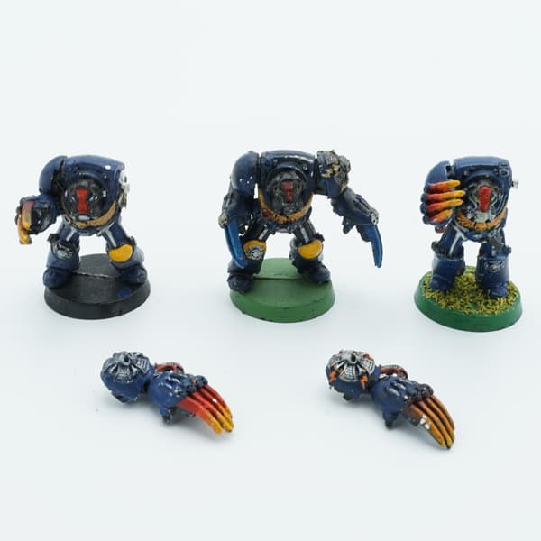 Warhammer 40,000 Space Marine Terminators with Lightning Claws