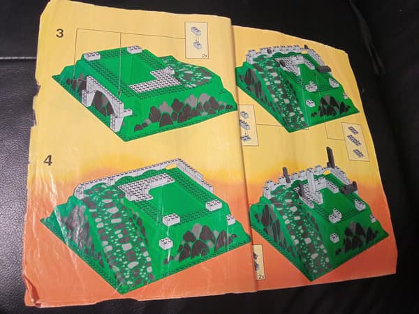 LEGO Castle 6082 Fire Breathing Fortress Instructions