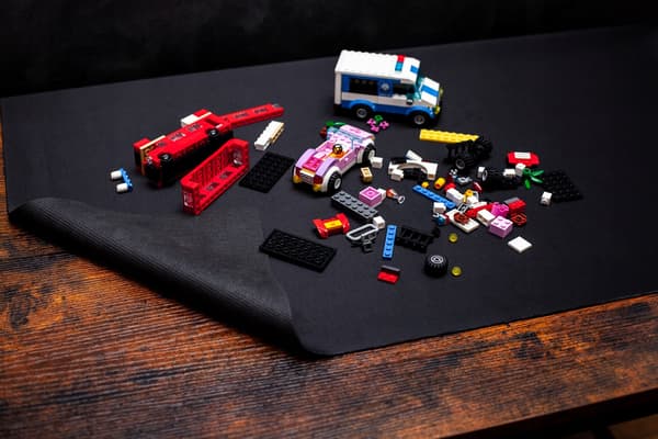UNIVERSAL RUBBER MAT, 120 X 80 CM, DESIGNED FOR LEGO BRICKS