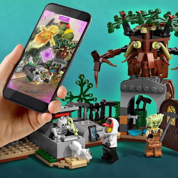 LEGO Hidden Side 70420 The Mysterious Graveyard