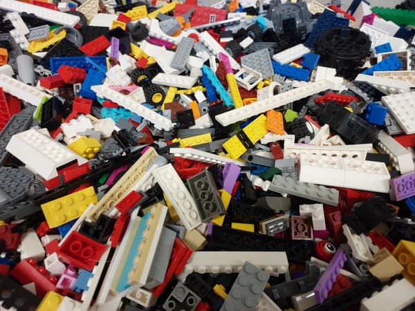 LEGO BRICKS BY WEIGHT, ORIGINAL RANDOM MIX 0.5 KG