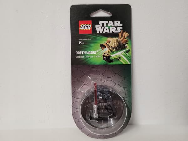 LEGO Minifigures Darth Vader Magnet Minifigure 850635