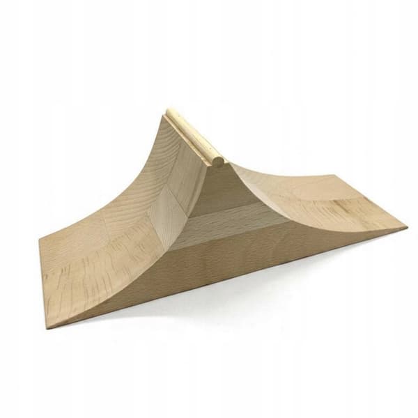 A solid wood toe-skate ramp for practising Ollies, with an elegant design – Spot E