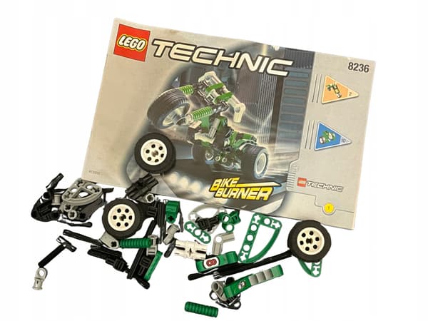 8236 LEGO Tricycle