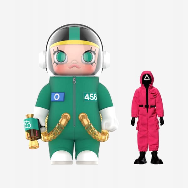 MEGA SPACE MOLLY 400% + Squid Game Figure Set