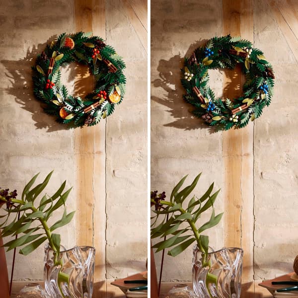 10340 LEGO Icons Wreath 10340