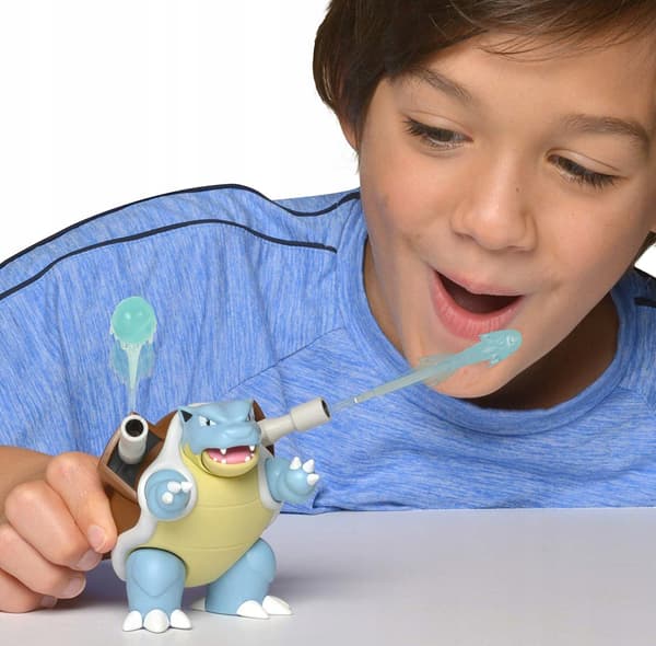 POKEMON Blastoise Turtok Figurine with Attack Function