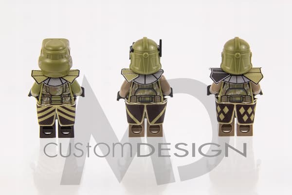 Custom kama and pauldron for the LEGO Kashyyyk Clone Trooper