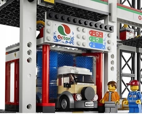 LEGO City - 4207 Garage. New