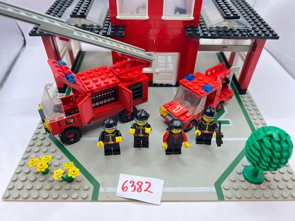 LEGO 6382 Town Fire Station