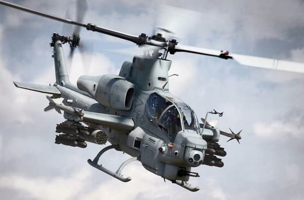 Viper AH-1Z Helicopter Building Blocks: ATTACK HELICOPTER (2-piece set) FIGURES + LEGO WEAPONS