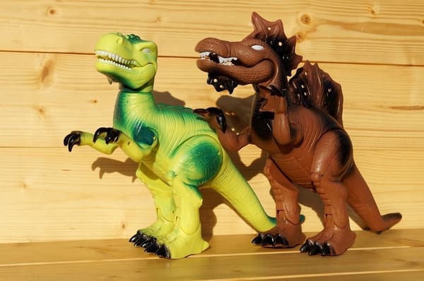 THE BIG DINOSAUR WALKS, ROARS AND GLOWS: dinosaurs