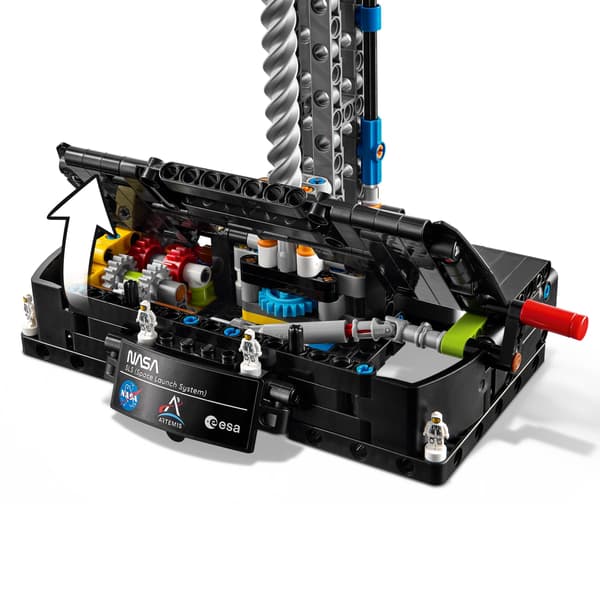 LEGO Technic NASA Artemis SLS Rocket, 632 pieces, ages 9 and over
