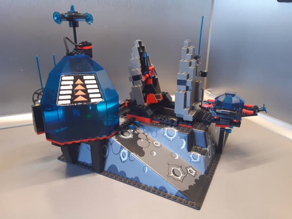 Lego 6959 Lunar Launch Site + instructions