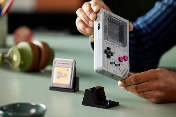 LEGO 72046 Nintendo Game Boy, building set – 18+