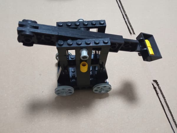 LEGO Castle 6030 Black Knight’s Catapult. THE CATAPULT ITSELF