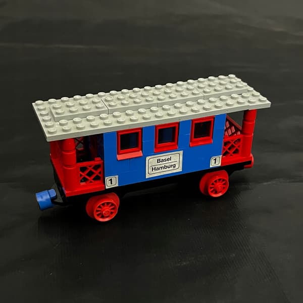 131 LEGO Passenger Carriage