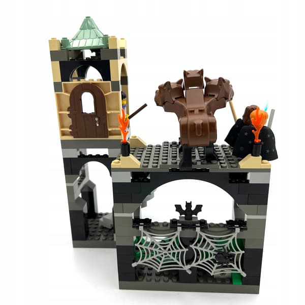 Lego Harry Potter 4706 – Forbidden Corridor