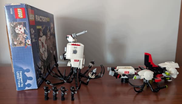 Lego 10192 Factory: Space Skulls with Box – Unique
