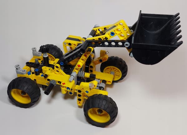 LEGO Technic: 42004 – Backhoe loader