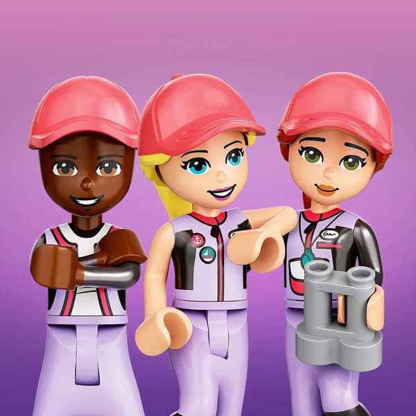 LEGO Friends: Stephanie’s Sailing Adventure 41716