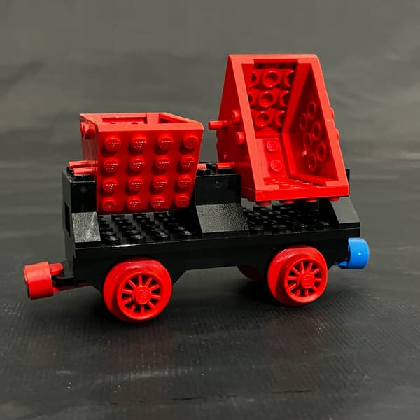 130 LEGO Tipper Lorry
