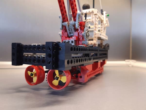 LEGO Technic 8839 SUPPLY SHIP
