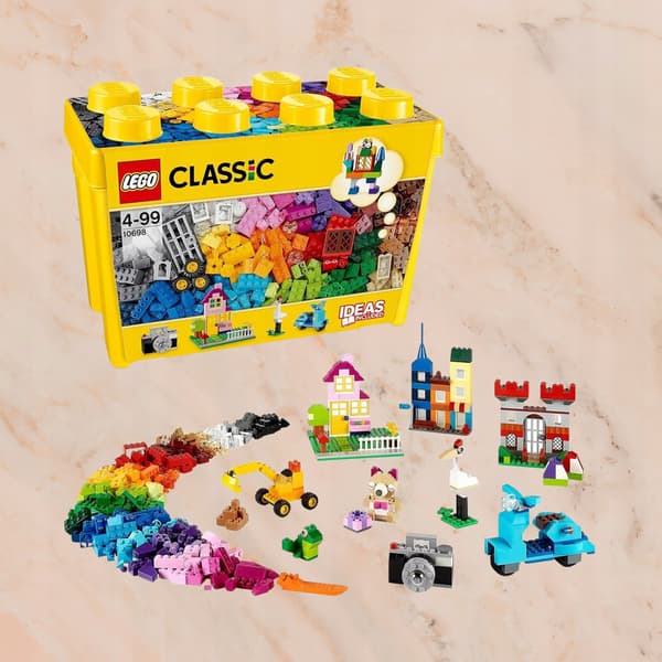 LEGO Classic Set 10698: Large Box + 4 building bricks