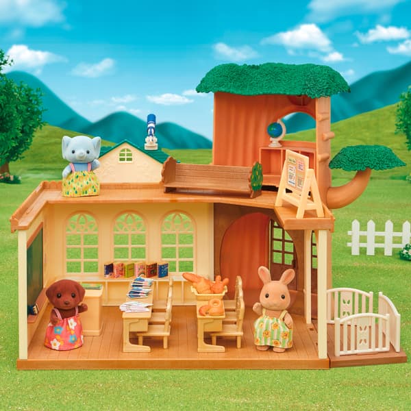 Sylvanian Families Tree House School 5512