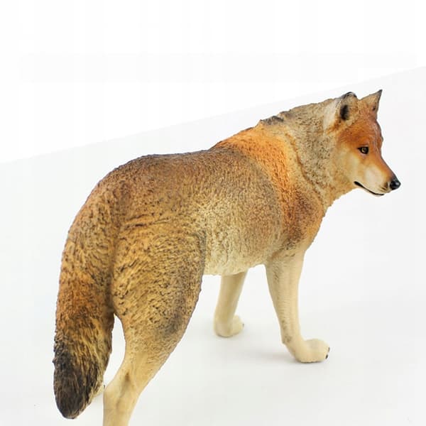 PLASTIC WOLF DECORATION WITH PRECISE WORKMANSHIP