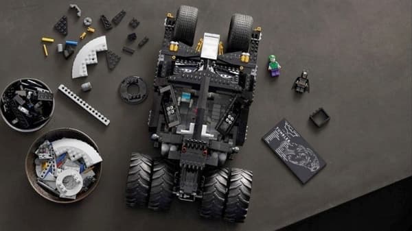 LEGO Super Heroes 76240 Tumbler Batmobile