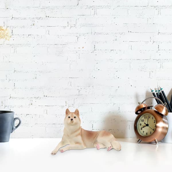 BROWN HUSKY FIGURINE – REALISTIC PLASTIC DECORATION