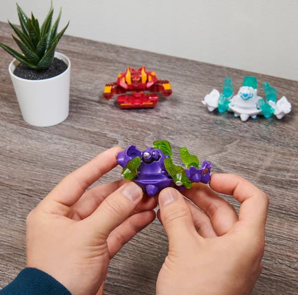 BAKUGAN GEOGAN RISING DARKUS GHOST BEAST FIGURINE