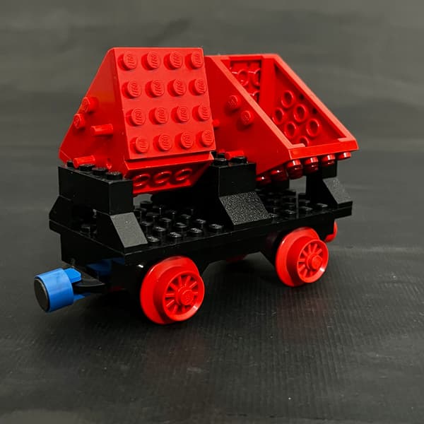 130 LEGO Tipper Lorry