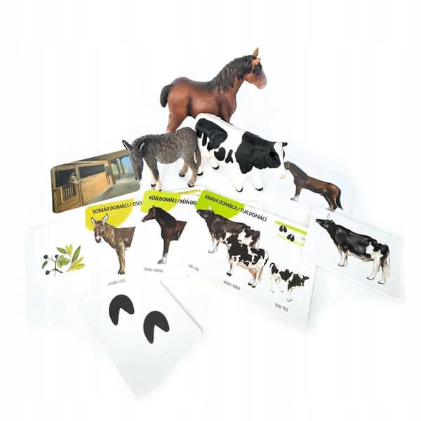 Set of pet figurines