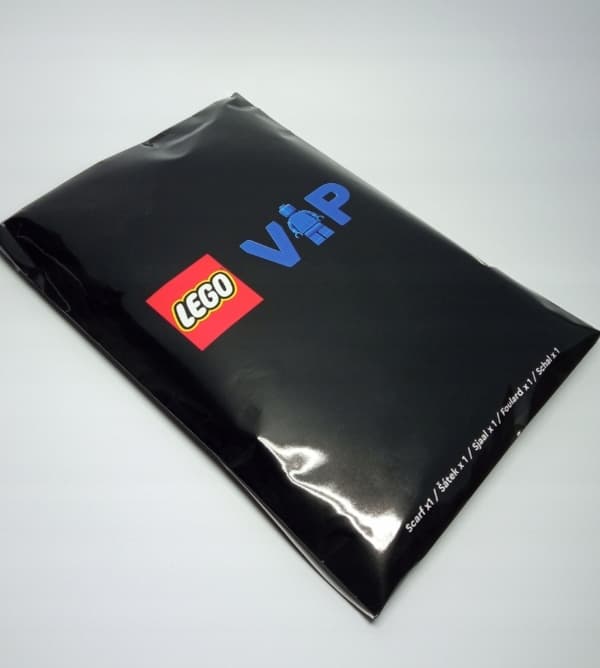Lego VIP Scarf 5007519 – a brilliant, UNIQUE gift