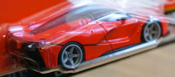 HOT WHEELS PREMIUM LAFERRARI NEW TOY CAR WITH SPRING-DRIVE