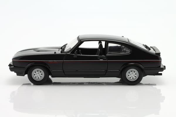 BBURAGO 1:24 FORD CAPRI 1982 BLACK METAL MODEL BY BURAGO