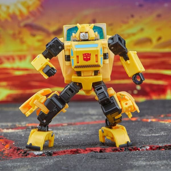 Transformers Generations Legacy United Deluxe Action Figure: Bumblebee