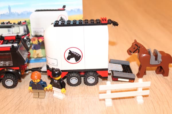 LEGO CITY TOWN FARM 7635-2 Instruction Booklet SET