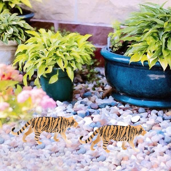 Toy decorations Excellent craftsmanship Educational play set Animal: Tiger
