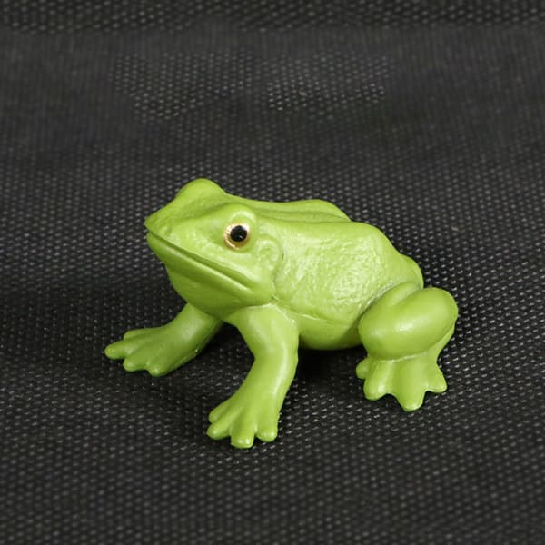 ANIMAL FIGURINES FOR DISPLAY AND LEARNING – A SET FOR CHILDREN