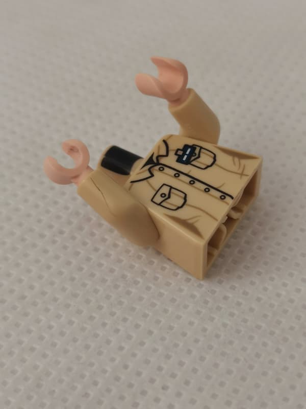 LEGO Jurassic World 75934 Dilophosaurus on the Loose – SECOND-HAND, COMPLETE SET