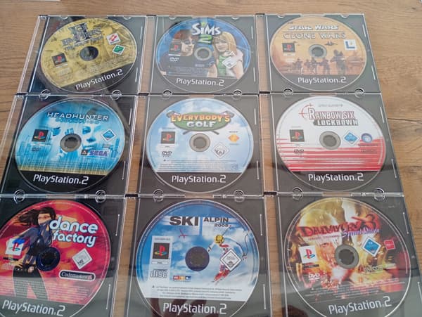 PS2 GAME SET: 10 PlayStation 2 (PS2) games in boxes