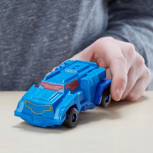 Transformers Cyberverse – Soundwave’s One-Step Transformation