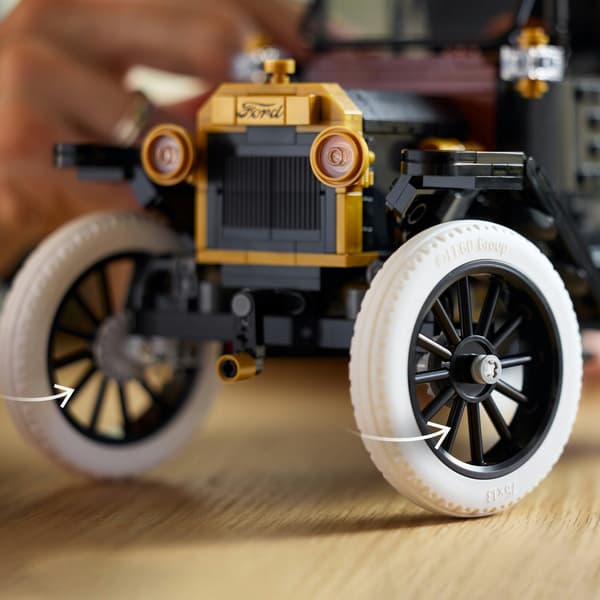 LEGO ICONS 11376 Ford Model T